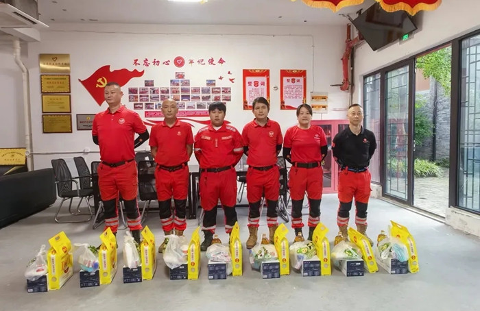 千里驰援载誉归，暖心关怀伴逆行 | 团市委走访慰问滁州青年救援队